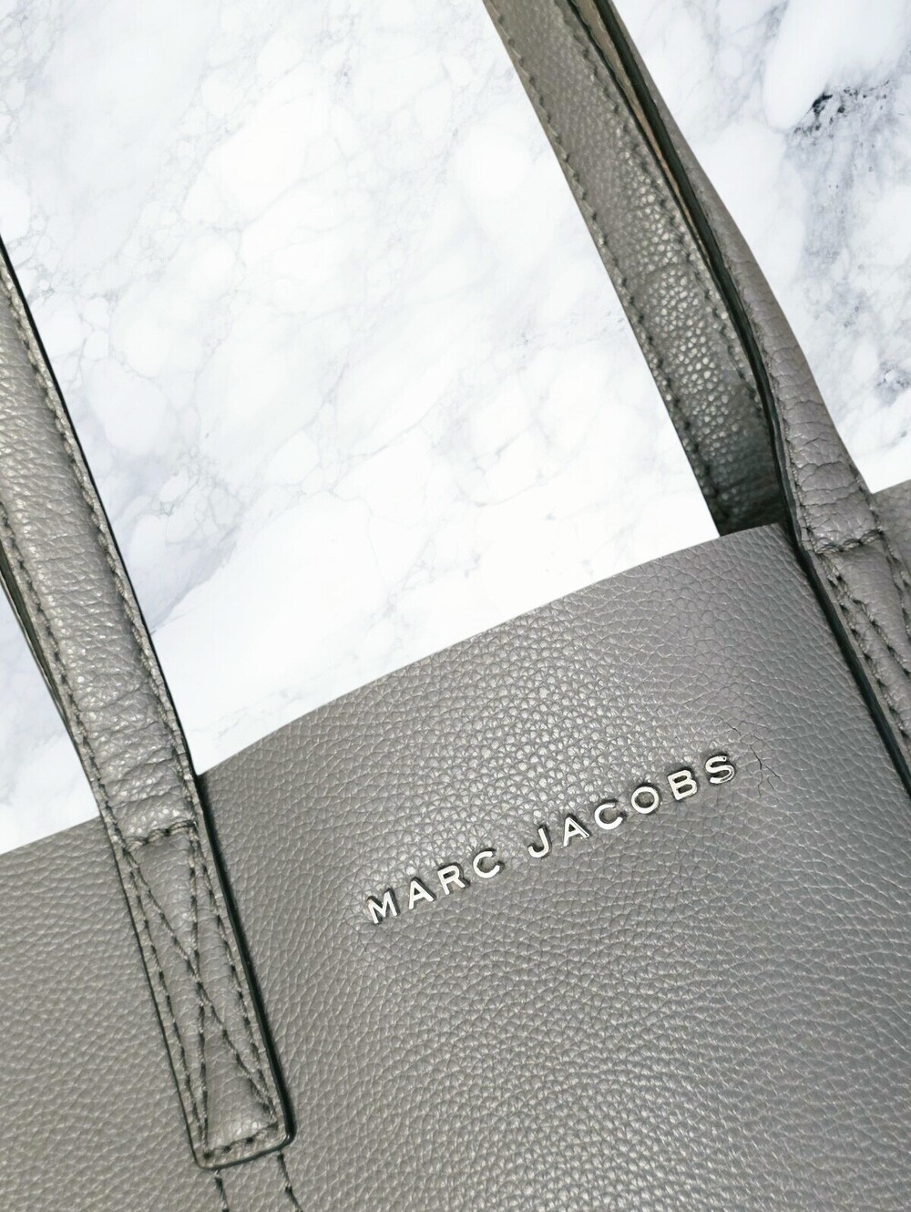 Marc Jacobs Charcoal Gray Leather Tote Black White Graphic Leather Interior - Picture 2 of 13